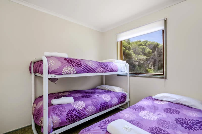 Surfside Ocean Grove Motel and Cabins | lodging | 175 Bonnyvale Rd, Ocean Grove VIC 3226, Australia | 0352940977 OR +61 3 5294 0977