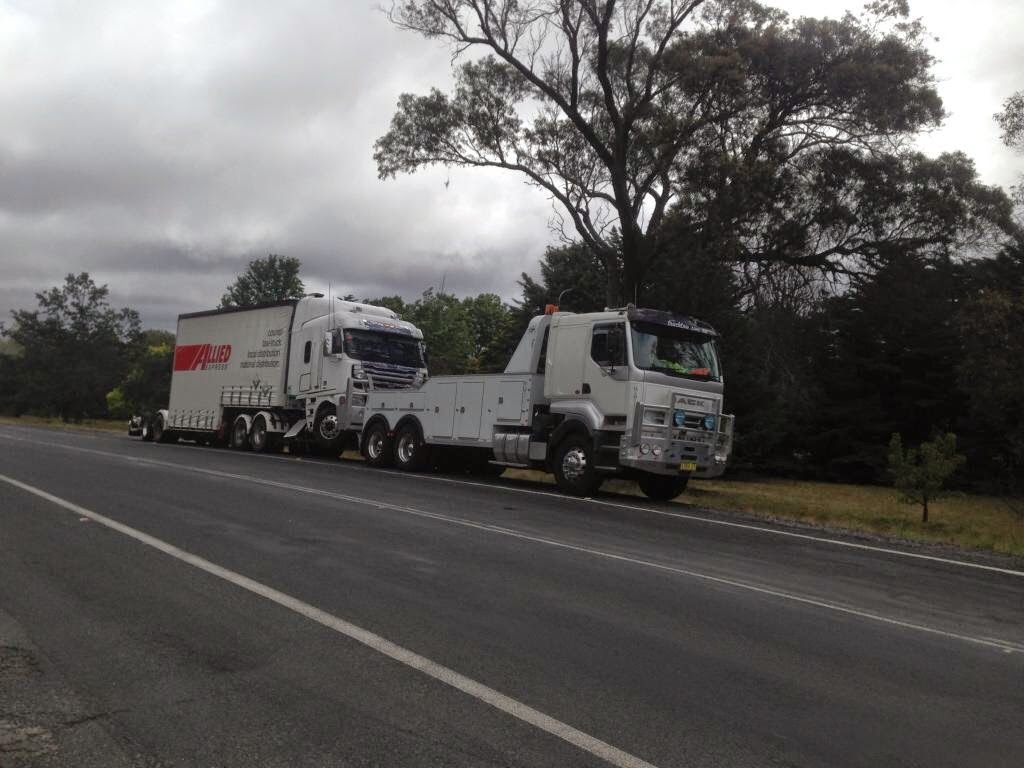 Truck and machinery transport | 20 Brisbane Rd, Campbelltown NSW 2560, Australia | Phone: 0418 220 228