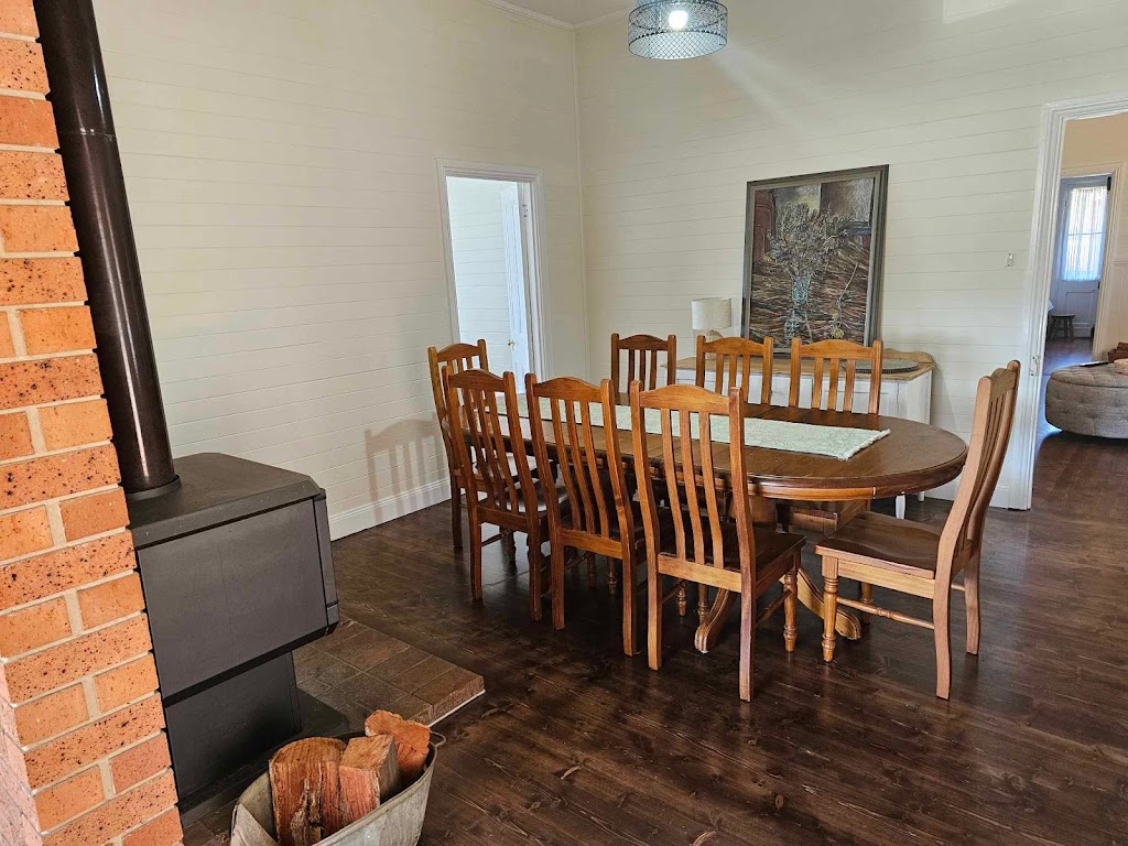 oak tree farmhouse | 175 Coramba Rd, Dorrigo NSW 2453, Australia | Phone: 0448 693 541