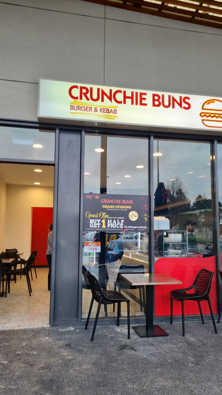 Crunchie Buns | restaurant | shop 16/1370 Thompsons Rd, Cranbourne VIC 3977, Australia | 0466818474 OR +61 466 818 474