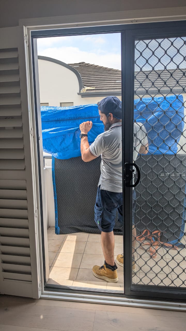 Z MOVERS - Eastern Suburb Sydney Removalists | 751 Old South Head Rd, Vaucluse NSW 2030, Australia | Phone: 0481 207 298