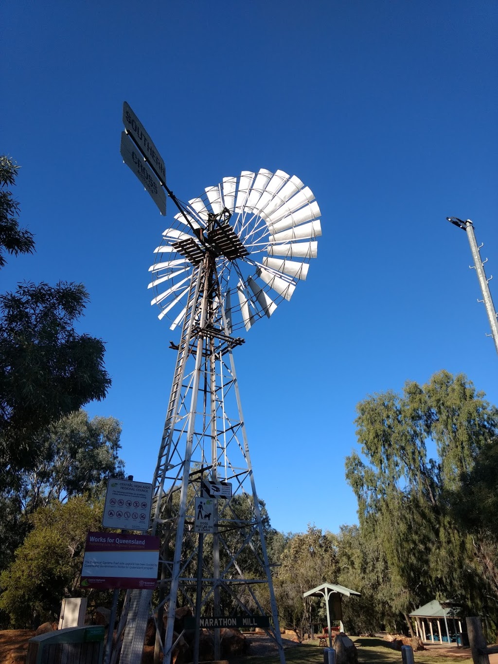 Emerald Botanic Gardens | park | 100 Capricorn Highway, Emerald QLD 4720, Australia | 0427634444 OR +61 427 634 444