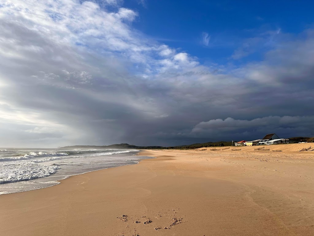 Kokomo Beach House | 2 South Terrace, Wooli NSW 2462, Australia | Phone: 0405 676 961