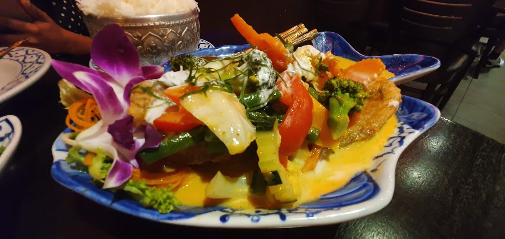 Rich Chilli Thai Restaurant | 2/1-9 Mareeba Way, Craigieburn VIC 3064, Australia | Phone: (03) 9333 7888