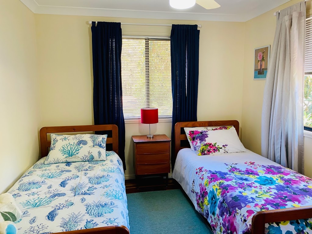Summerset House | lodging | Welsby St, Coochiemudlo Island QLD 4184, Australia | 0407867437 OR +61 407 867 437