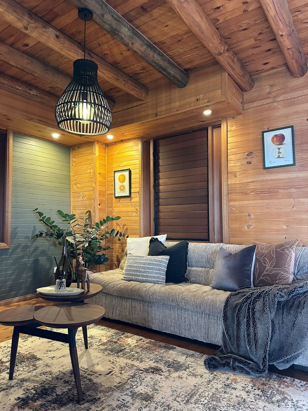 Prime Host: Hunter Valley Log Cabin Escape | 59 Helena St, Ellalong NSW 2325, Australia | Phone: 0460 830 837