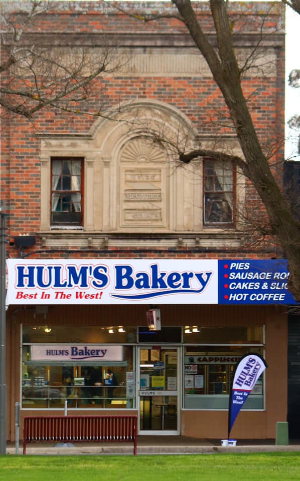 Hulms Bakery Colac | bakery | 66 Murray St, Colac VIC 3250, Australia | 0352312080 OR +61 3 5231 2080