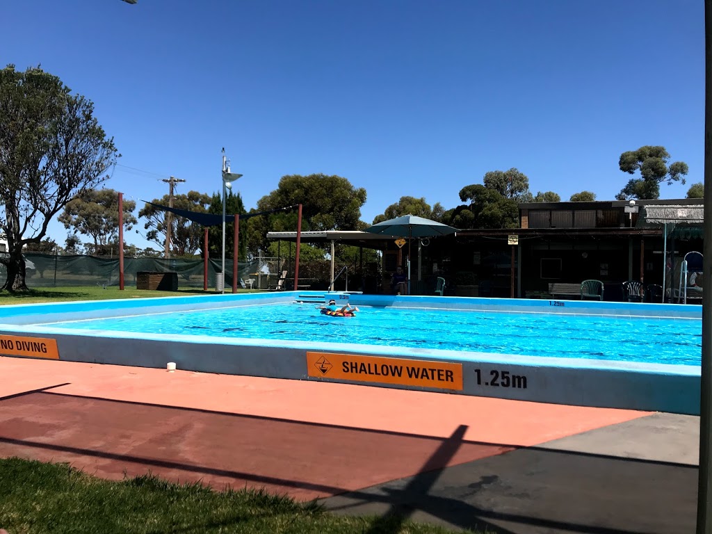 Kaniva Memorial Swimming Pool |  | 3419/4 Baker St, Kaniva VIC 3419, Australia | 0353927700 OR +61 3 5392 7700