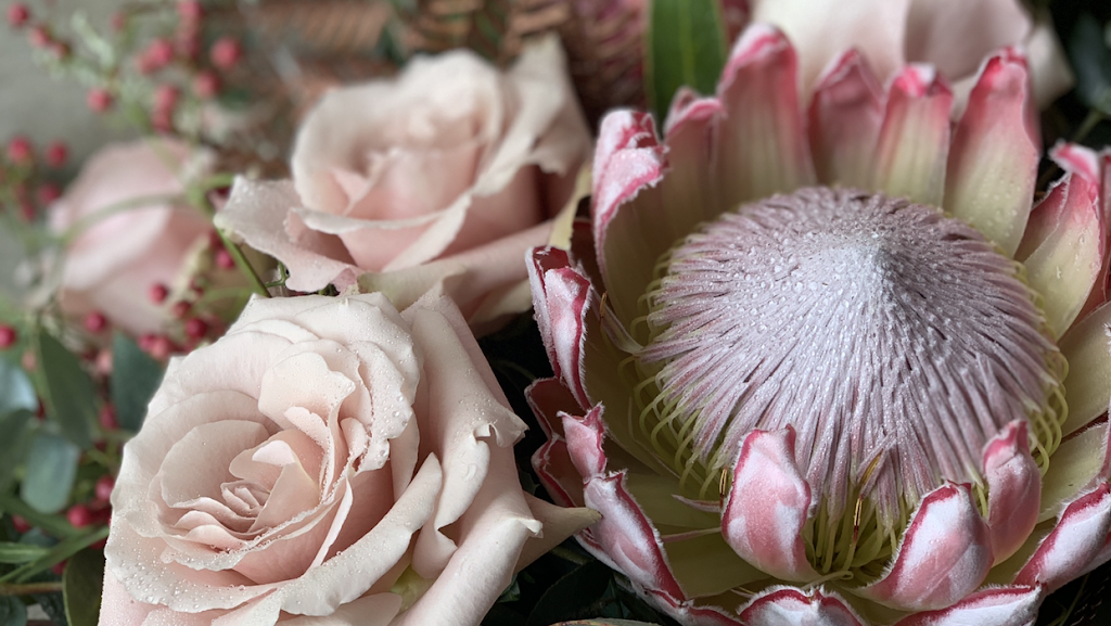 Flowers for Mrs Harris | florist | 6/7 Clark St, Dunsborough WA 6281, Australia | 0414525146 OR +61 414 525 146