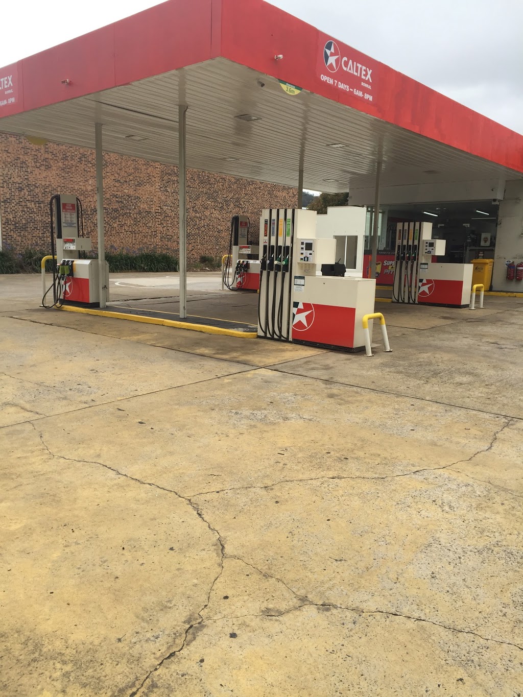BP | gas station | 202 Bong Bong St, Bowral NSW 2576, Australia | 0248621116 OR +61 2 4862 1116
