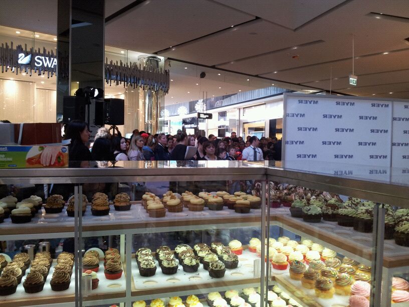 The Cupcake Desire Marriott Waters | bakery | shop b5/945 Thompsons Rd, Lyndhurst VIC 3975, Australia | 0387389495 OR +61 3 8738 9495