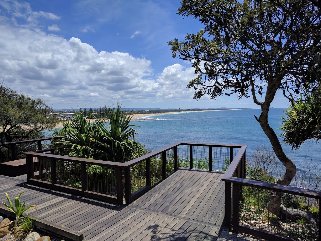 Ma and Pa Bendall Park | park | Queen of Colonies Parade, Moffat Beach QLD 4551, Australia