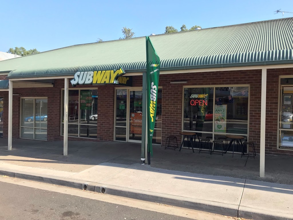 Subway® Restaurant | restaurant | 28 Kendal St, Cowra NSW 2794, Australia | 0263411633 OR +61 2 6341 1633
