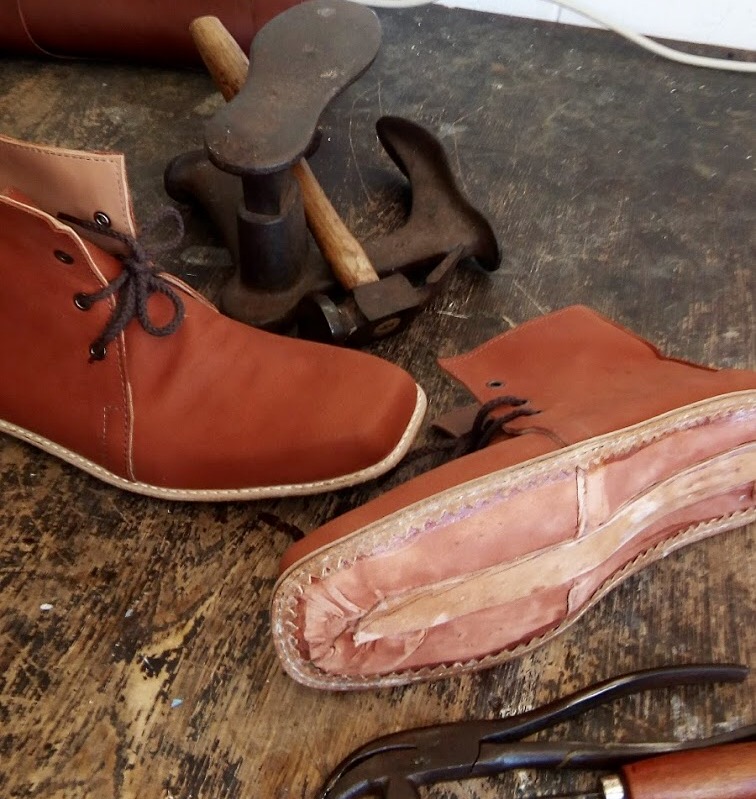 Bangalow shoemaking | 26 Bugam Pl, Bangalow Industrial Estate NSW 2479, Australia | Phone: 0403 721 840