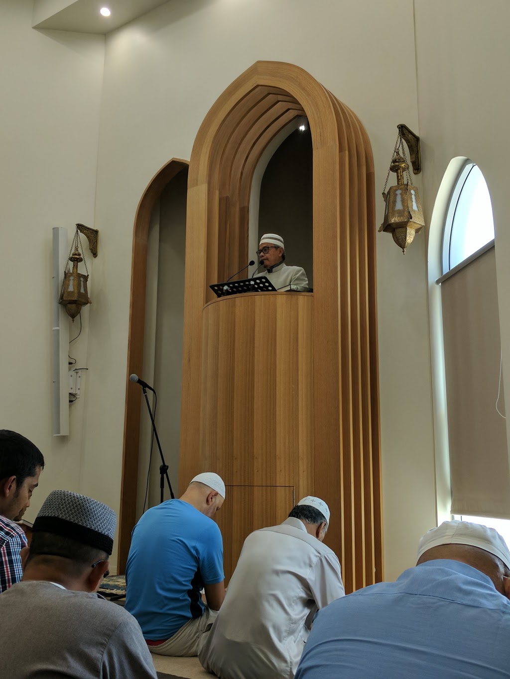Masjid Darul IMAAN | mosque | 10/12 Eden St, Wolli Creek NSW 2205, Australia | 0295975966 OR +61 2 9597 5966