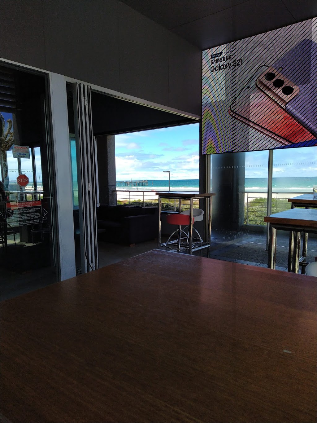 Pier Bar | bar | 18 Holdfast Promenade, Glenelg SA 5045, Australia | 0883503109 OR +61 8 8350 3109