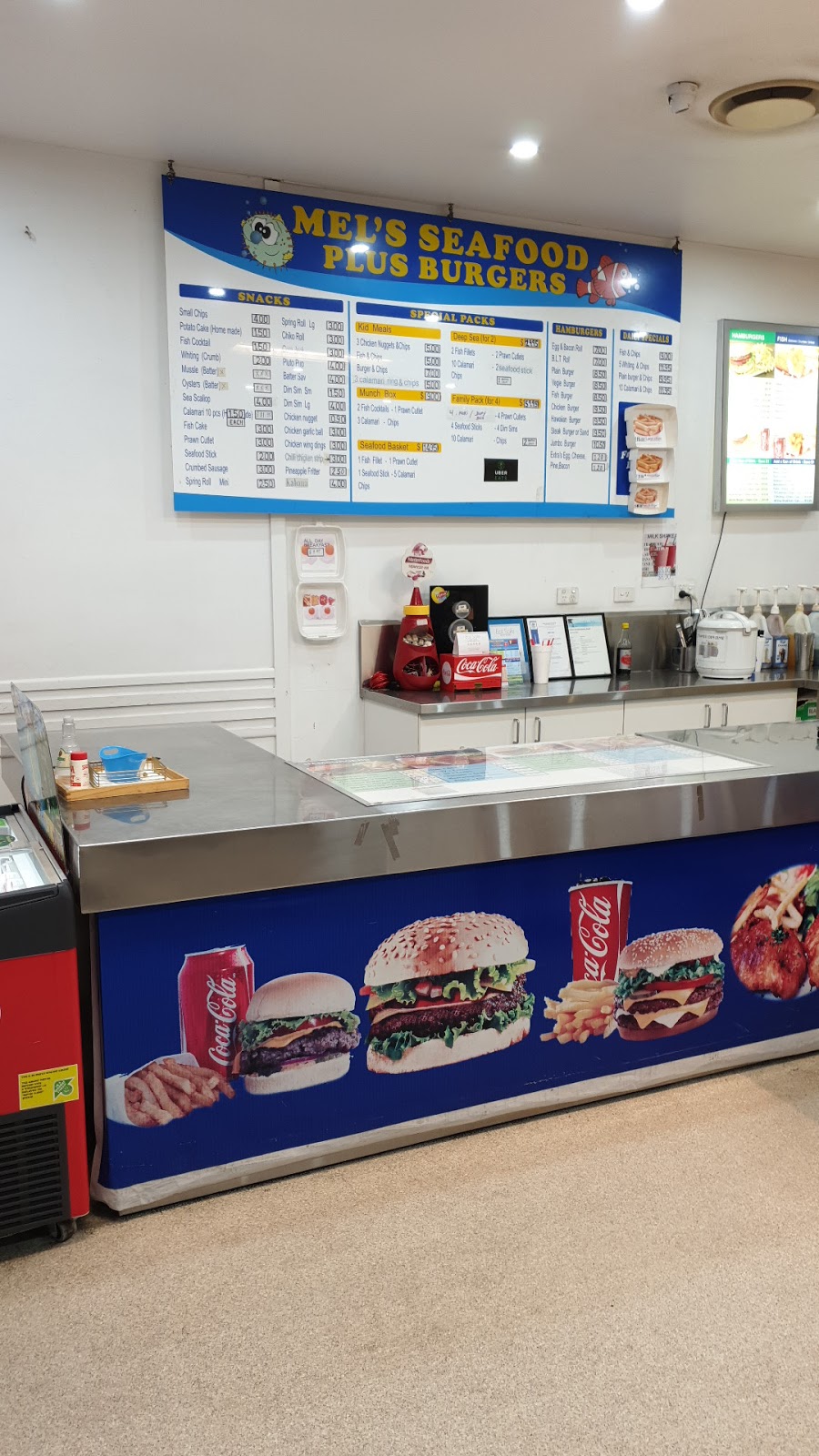 Mels Seafood Plus Burgers | restaurant | 155 Nineteenth Ave, Palm Beach QLD 4221, Australia | 0755359738 OR +61 7 5535 9738