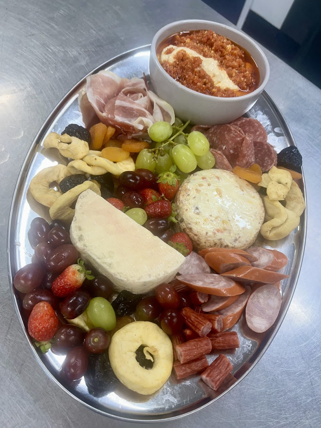 The Point Bar & Bistro | Surf Life Saving Club, 24 Kennedy Dr, Point Lookout QLD 4183, Australia | Phone: 0494 594 012
