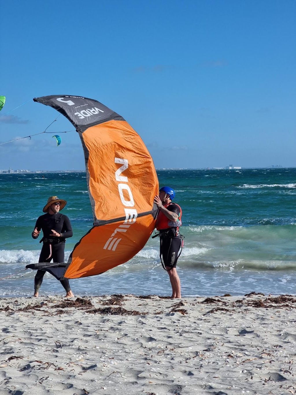 Perth Kitesurfing School |  | Woodman Point View, Munster WA 6166, Australia | 0431902621 OR +61 431 902 621