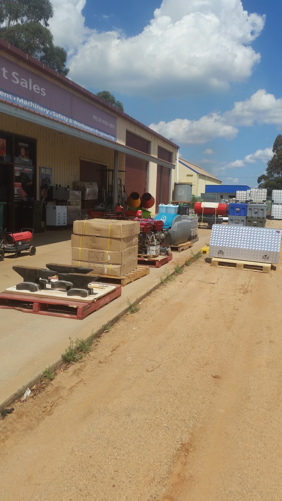 Kingaroy Equipment Sales | 93 River Rd, Kingaroy QLD 4610, Australia | Phone: (07) 4163 6911