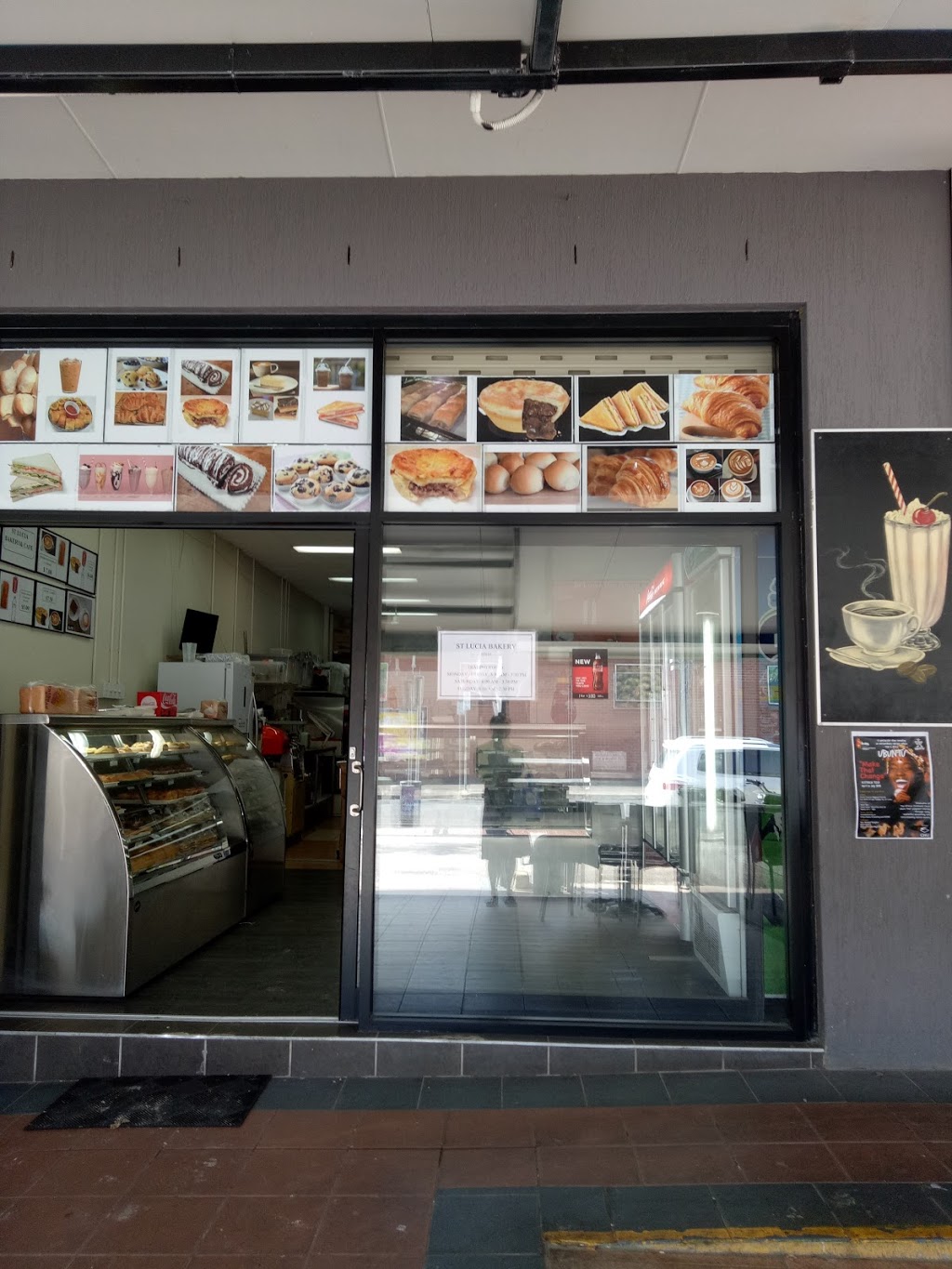 Saint Lucia Bakery & Cafe | bakery | 191 Sir Fred Schonell Dr, St Lucia QLD 4067, Australia | 0412799699 OR +61 412 799 699