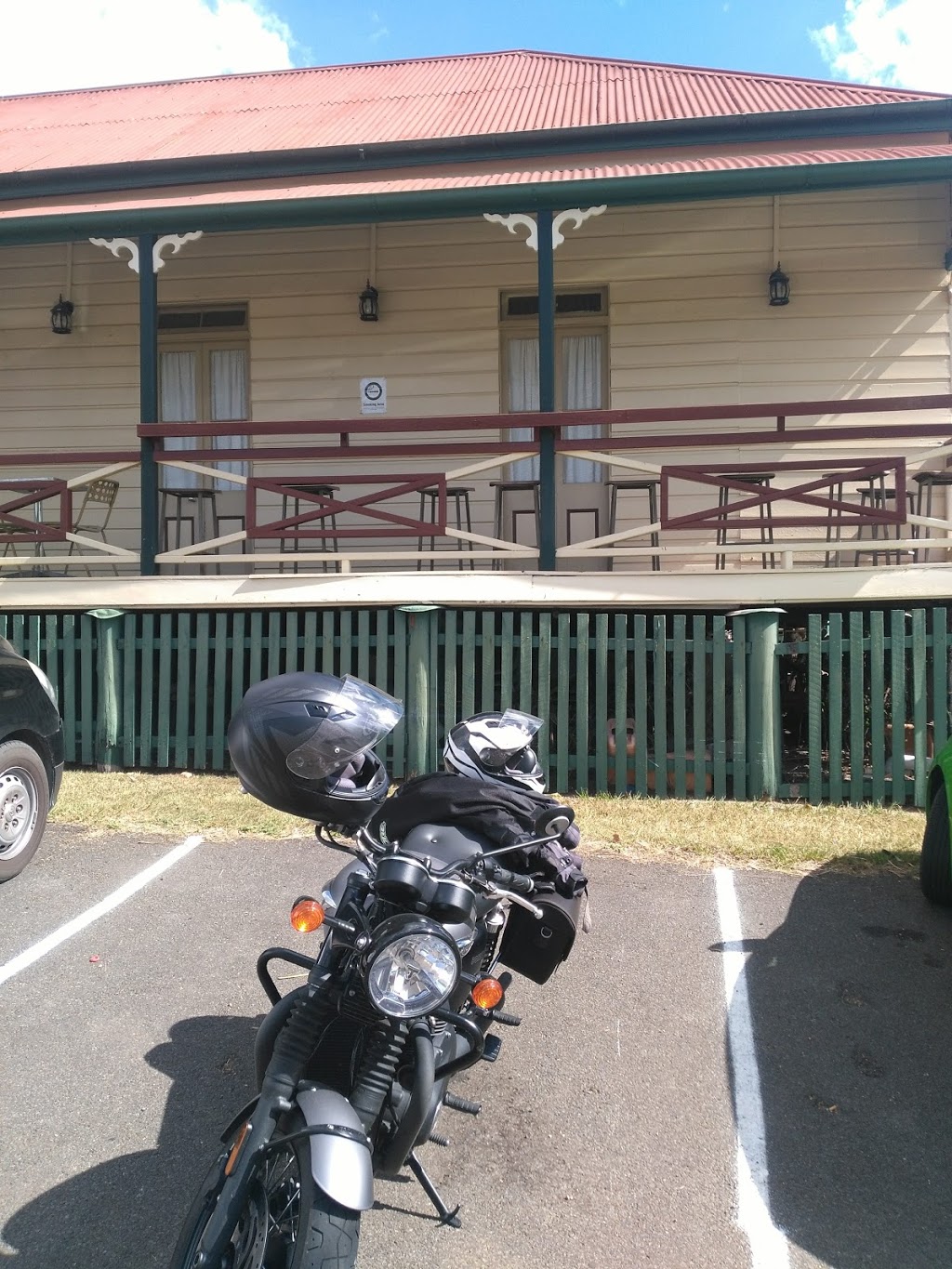 The Hideaway, Station Hotel Tiaro | 4 Walter St, Tiaro QLD 4650, Australia | Phone: (07) 4129 2153