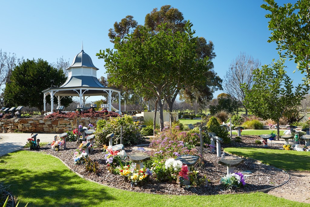 Enfield Memorial Park | cemetery | Browning St, Clearview SA 5085, Australia | 0881397400 OR +61 8 8139 7400