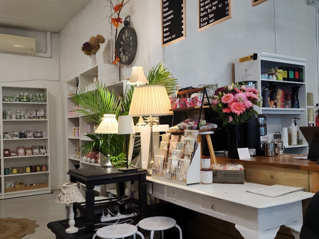 Hello Poppy Lane Florist | 3069 Murray Valley Hwy, Ebden VIC 3691, Australia | Phone: 0450 712 782