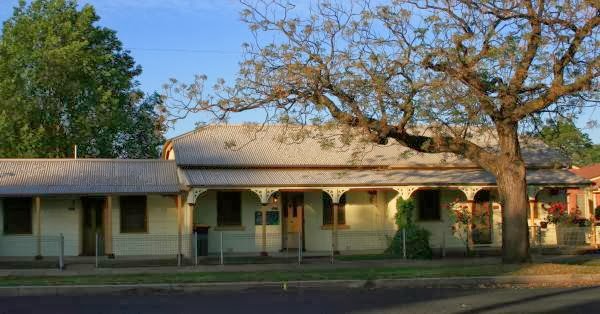 Jordan Creek Cottage Accommodation Bathurst CBD | real estate agency | 140 Keppel St, Bathurst NSW 2795, Australia | 0263375111 OR +61 2 6337 5111