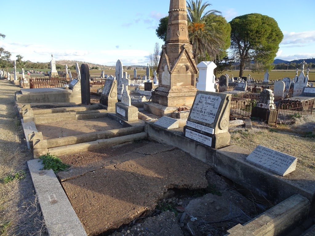 Wellington Cemetery | cemetery | 11 Old Sydney Rd, Wellington NSW 2820, Australia