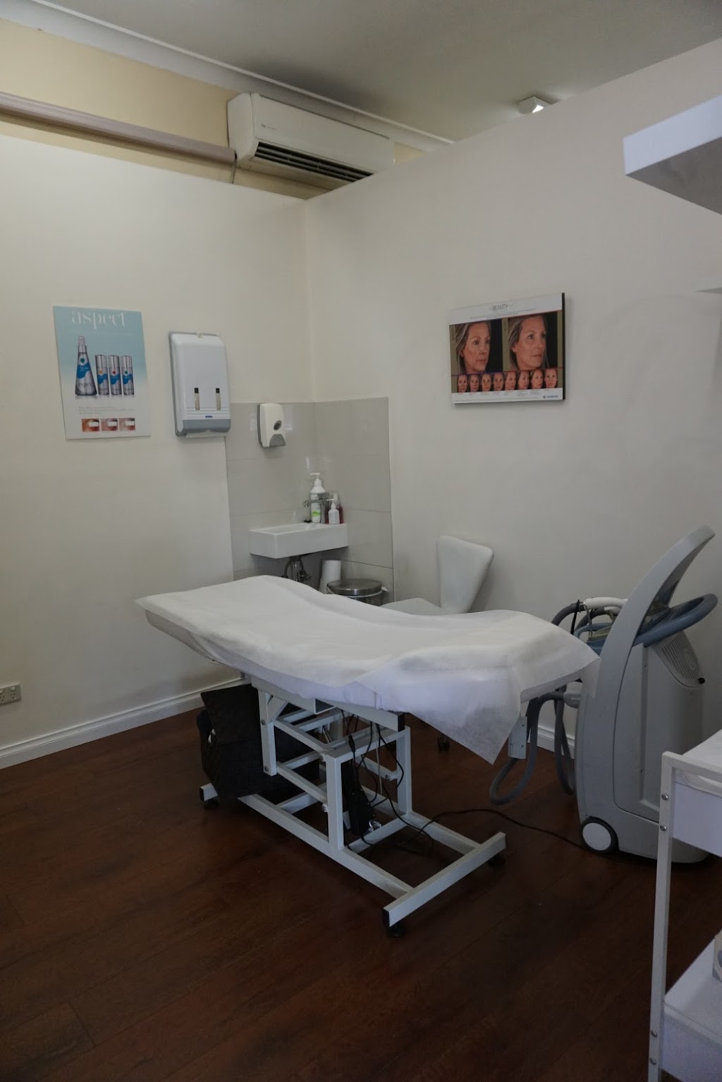 Bare Body Laser & Skin Clinic | hair care | 245 Melville Rd, Brunswick West VIC 3055, Australia | 0393863636 OR +61 3 9386 3636