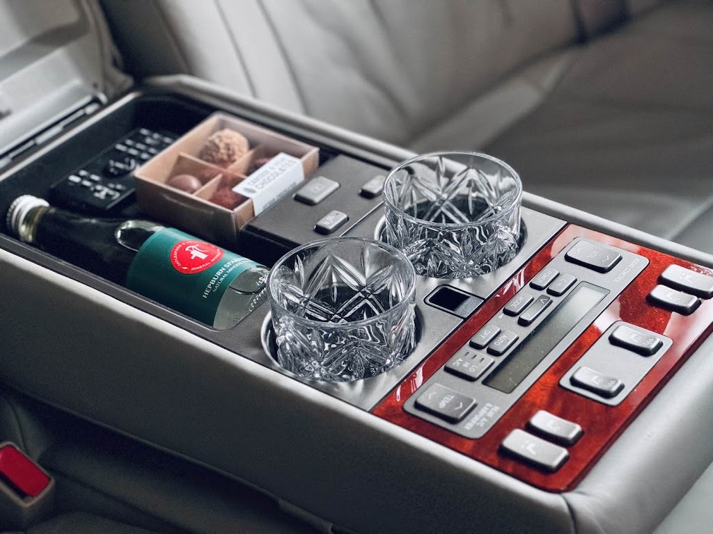 Flying Fox Chauffeur Service | 10 Dudley St, Castlemaine VIC 3450, Australia | Phone: 0402 598 492