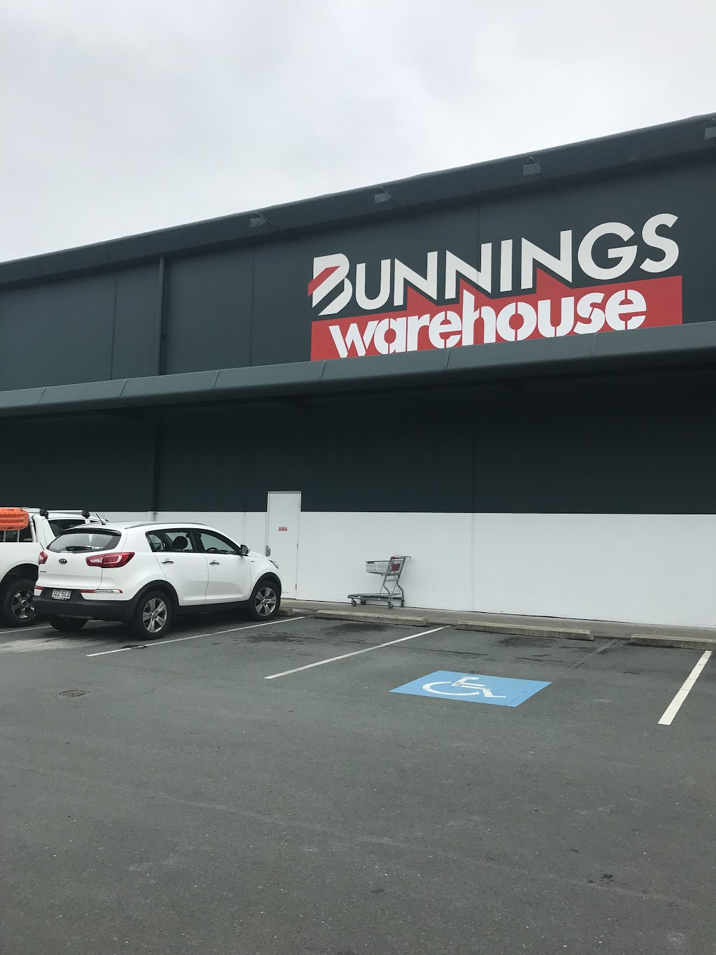 Bunnings Capalaba | hardware store | Corner Mount Cotton Rd and, Pittwin Rd N, Capalaba QLD 4157, Australia | 0733626100 OR +61 7 3362 6100