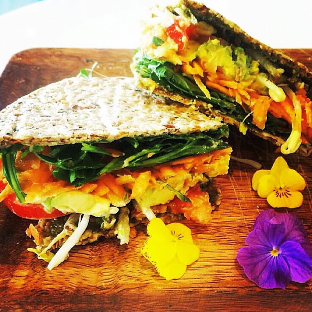 Earthy Eating Cafe | Shop 15A, Marriott Waters Shopping Centre, Lyndhurst VIC 3975, Australia | Phone: 0414 153 086