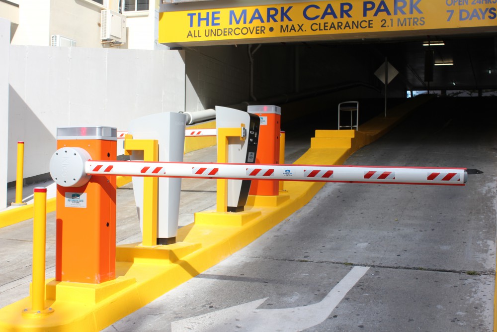 Commercial Gate Systems | 17/7-9 Grant St, Cleveland QLD 4163, Australia | Phone: (07) 3286 8119