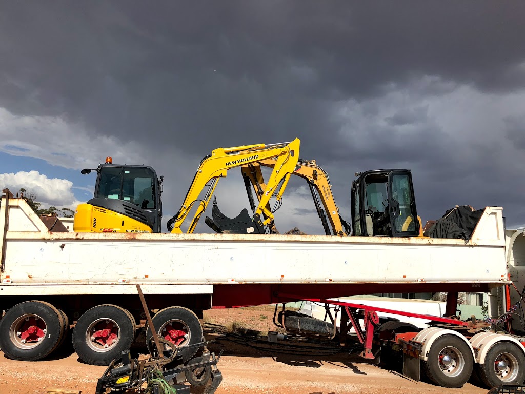 MIA Bobcat Excavator Service | 525 McNeil Rd, Leeton NSW 2705, Australia | Phone: 0428 535 145