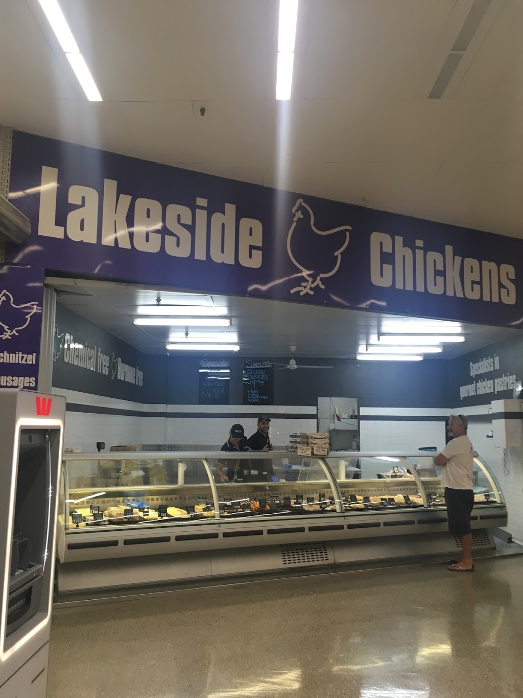 Lakeside Chickens | restaurant | Corner Gladesville Boulevard &, Thompson Rd, Patterson Lakes VIC 3197, Australia | 0397760243 OR +61 3 9776 0243