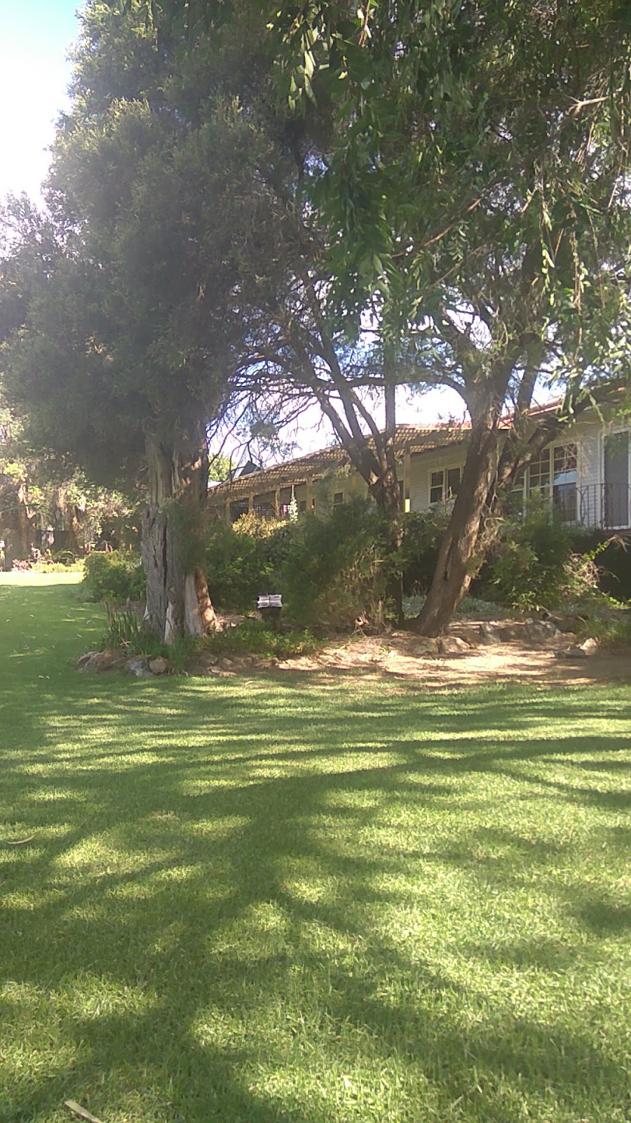 Mudgees Getaway Cottages | real estate agency | 38 Mortimer St, Mudgee NSW 2850, Australia | 0263727272 OR +61 2 6372 7272