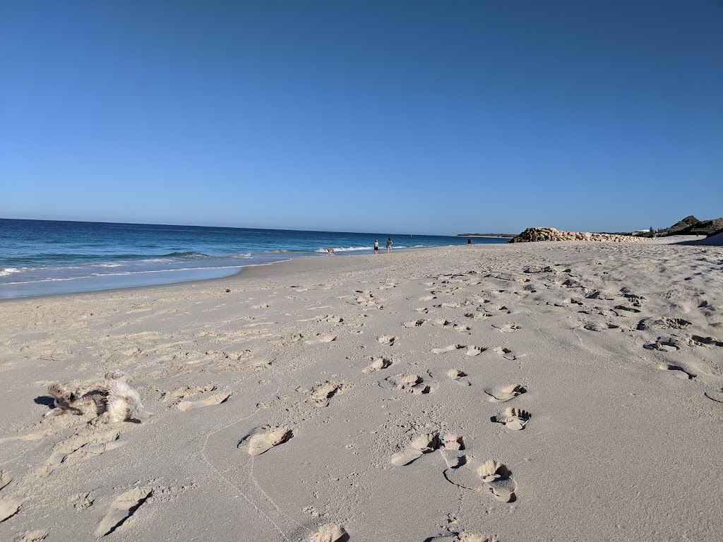 Quinns Dog Beach | 156/158 Ocean Dr, Quinns Rocks WA 6030, Australia | Phone: (08) 9405 5000