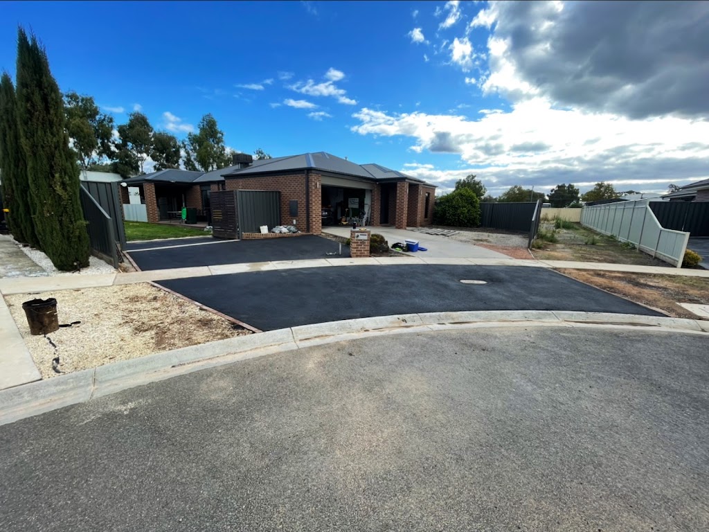 Hall & Gray Asphalting | 19 Crossley Ave, Epsom VIC 3551, Australia | Phone: 0417 469 598