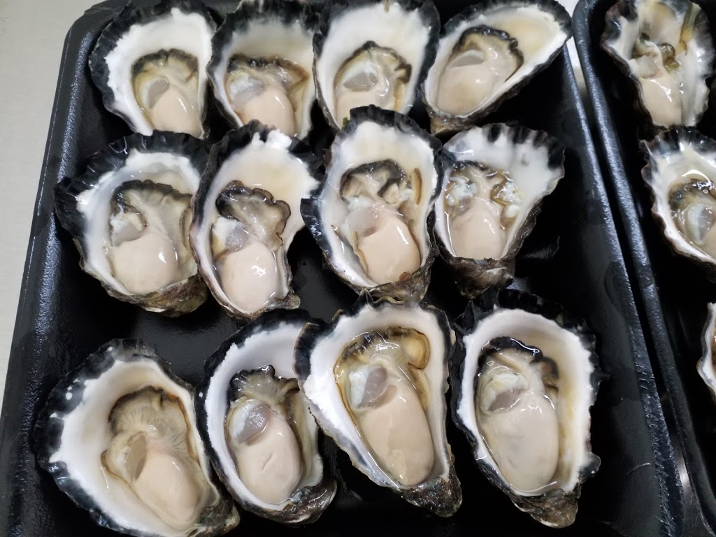 Baines Oysters | 1459 Manning Point Rd, Mitchells Island NSW 2430, Australia | Phone: 0409 609 216