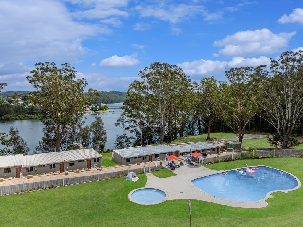 Sunlit on the Clyde | 1 Bridge View Rd, Nelligen NSW 2536, Australia | Phone: 0473 020 776