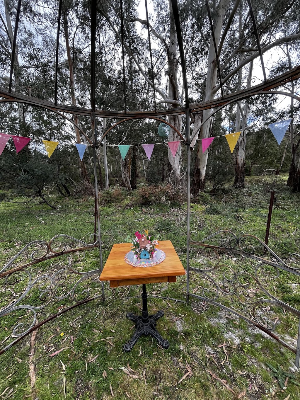 Fairytale Bridge | 1075 Heidelberg - Kinglake Rd, Hurstbridge VIC 3099, Australia | Phone: 0491 085 467