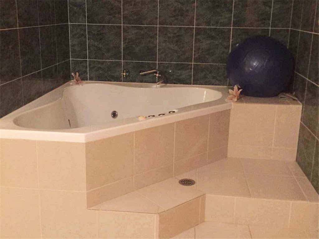 Taree Brothel | 12 Flametree Cl, Taree NSW 2430, Australia | Phone: 0449 284 910