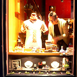 Mrs Red & Sons Pty LTD | 427 Crown St, Surry Hills NSW 2010, Australia | Phone: (02) 9310 4860