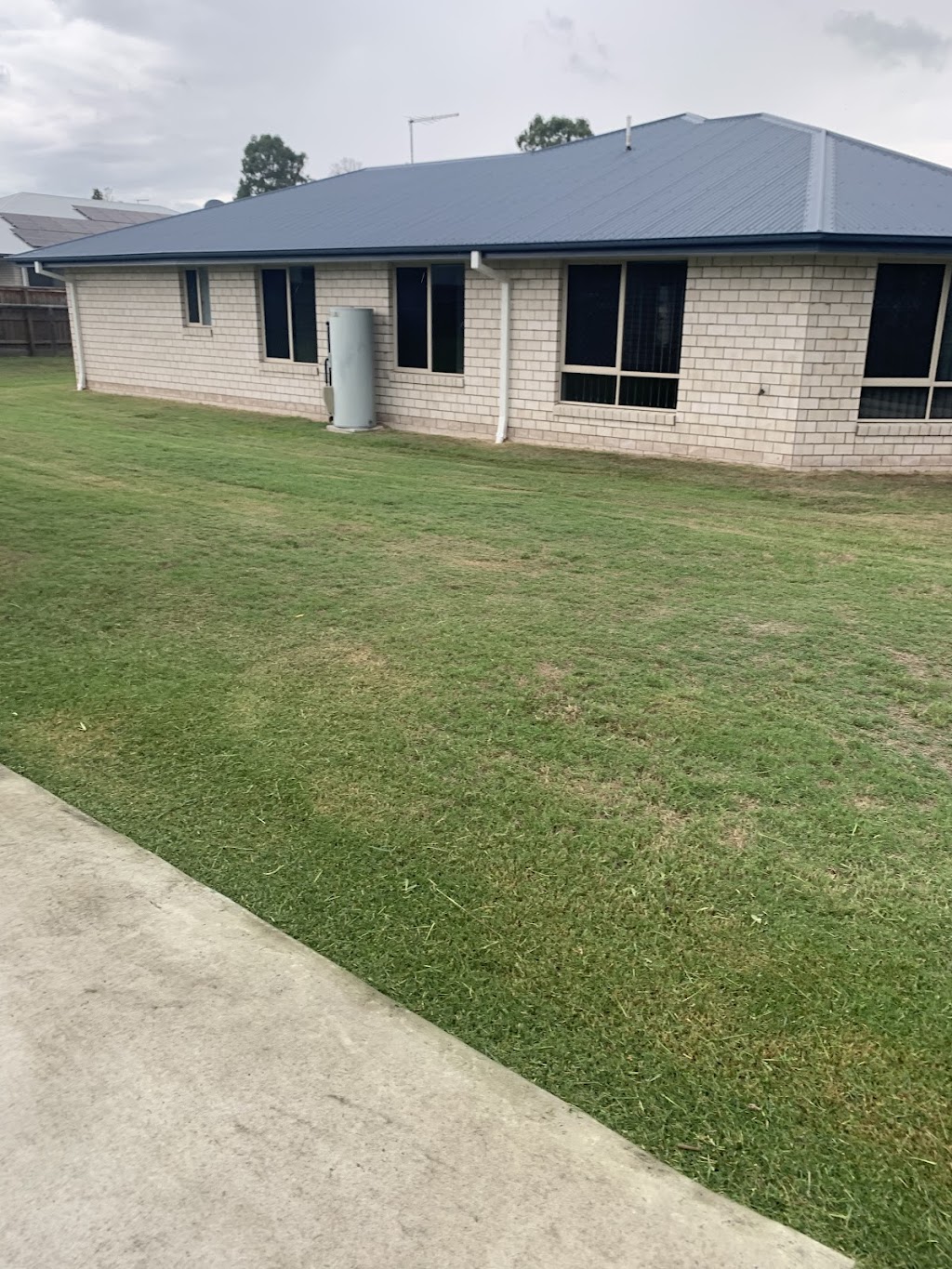 Atlas gardening and maintenance | Kooringal Rd, Munruben QLD 4125, Australia | Phone: 0434 393 407