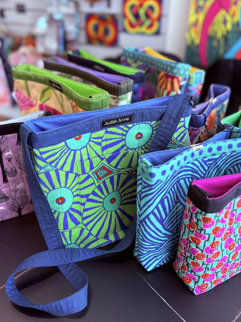 Hunky Dory Art Gallery | Unit 1/85-87 Main St, Bridport TAS 7262, Australia | Phone: 0494 556 919