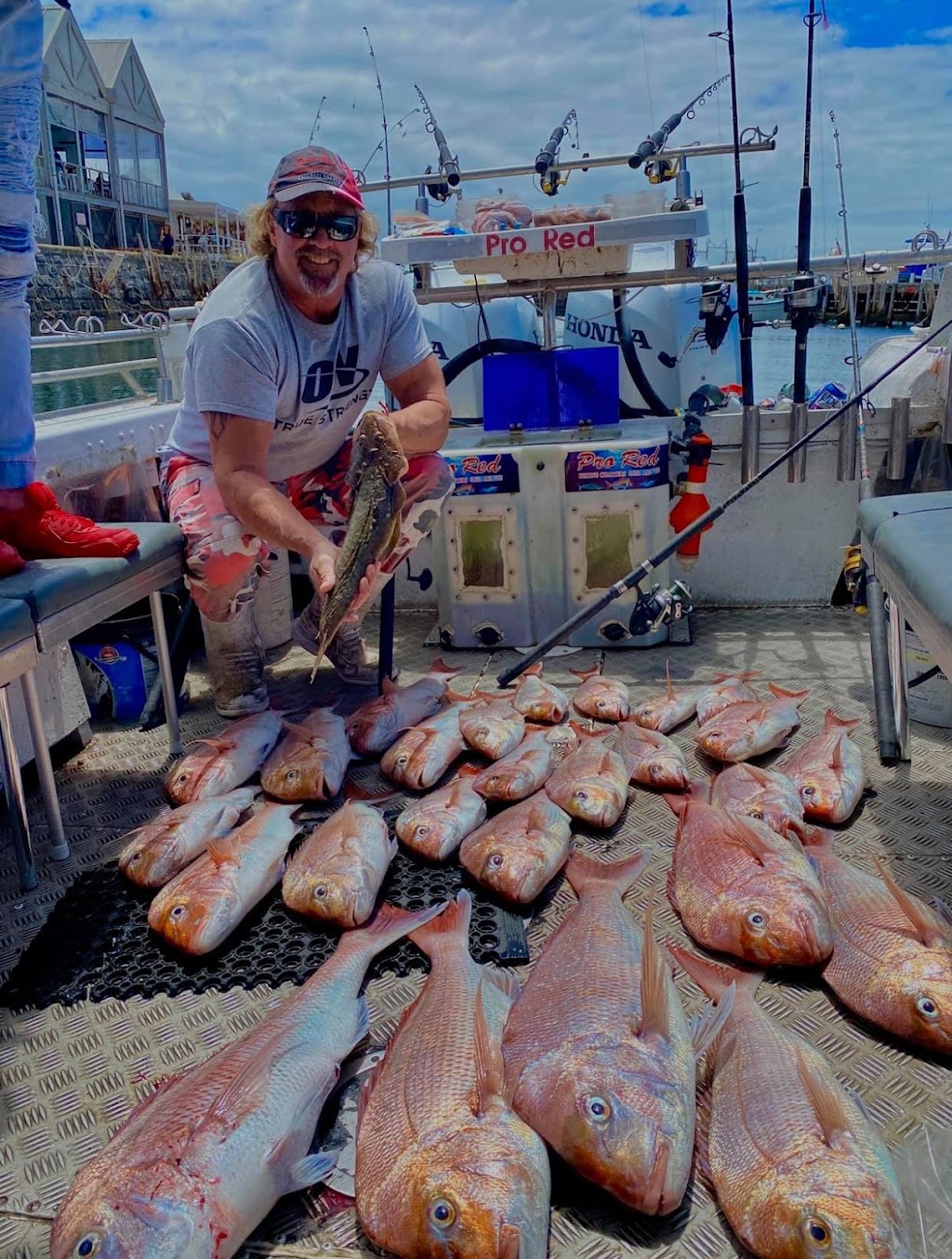 Pro Red Fishing Charter | 21 Skinner St, Hastings VIC 3915, Australia | Phone: 0421 442 775