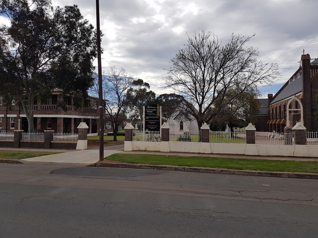 Saint Josephs Catholic Church | church | 346 Conadilly St, Gunnedah NSW 2380, Australia | 0267420200 OR +61 2 6742 0200
