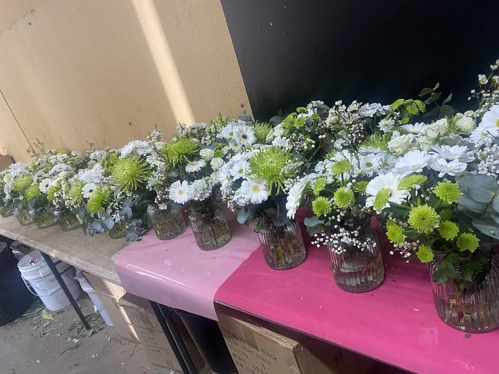 Mayview Flowers Wangaratta | 78 Arundels Ln, Laceby VIC 3678, Australia | Phone: 0407 500 302